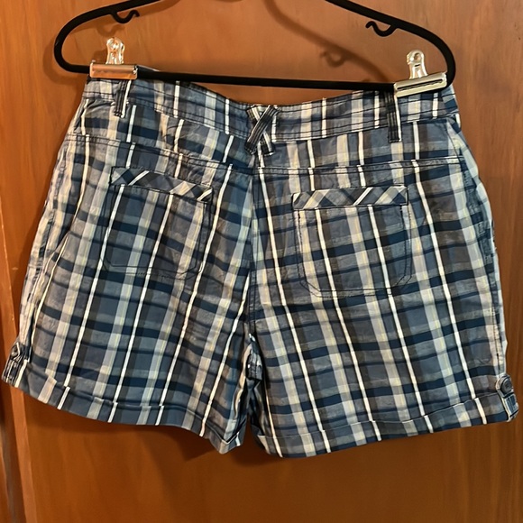 Blue and white shorts - Picture 6 of 9